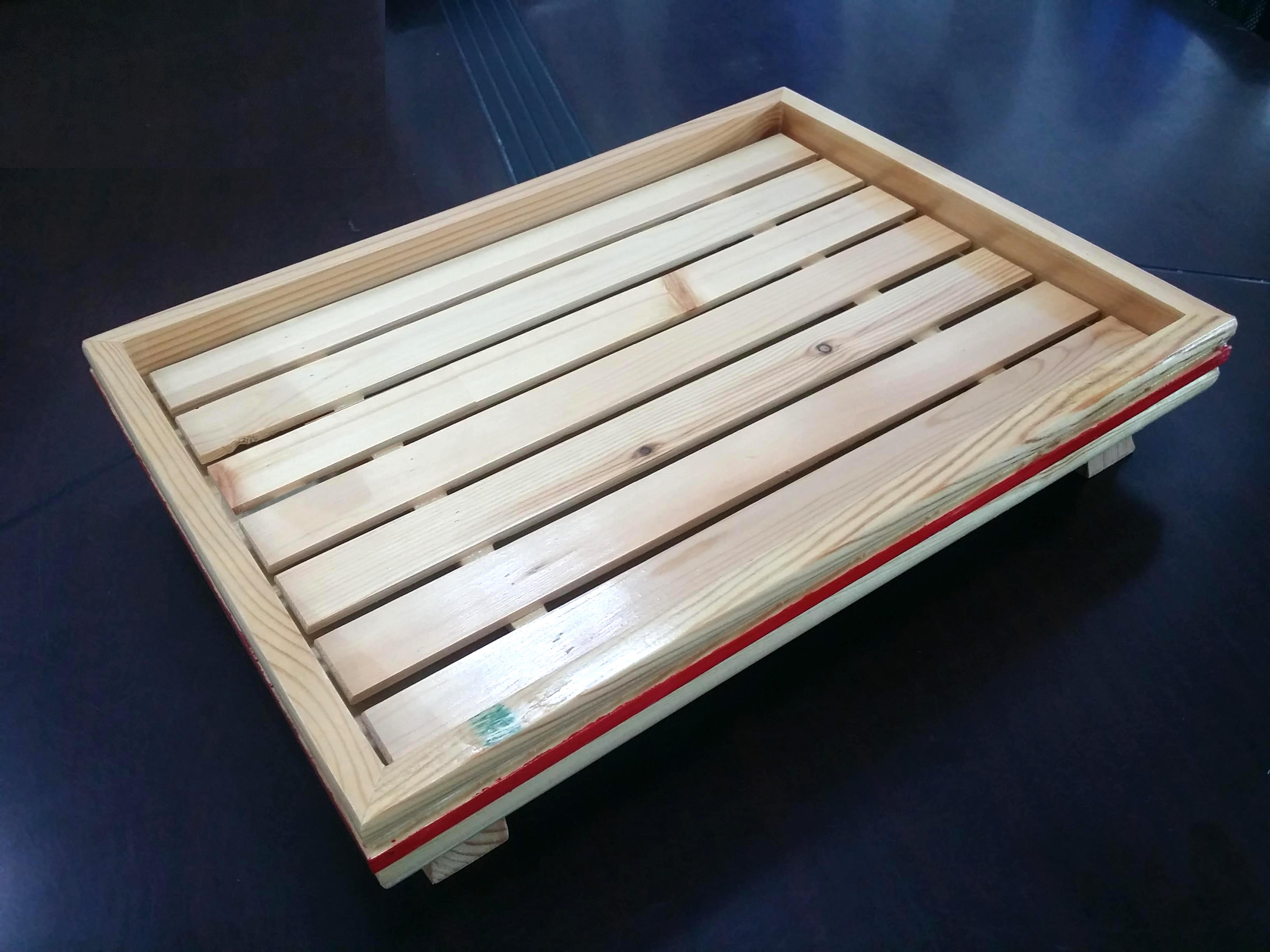 Wooden plate